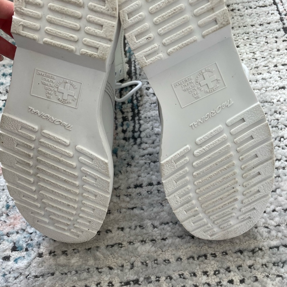 ✨SOLD✨ DOC MARTENS 1460 monochrome WHITE EDITION NEW - Picture 4 of 4
